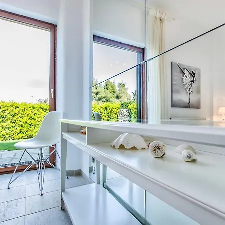 The Sani Jewels, Urania With Pool Vila