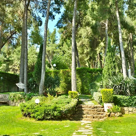 Vila The Sani Jewels, Urania With Pool *