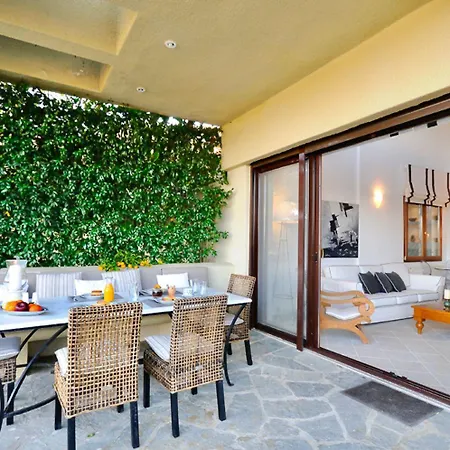 Villa The Sani Jewels, Urania *